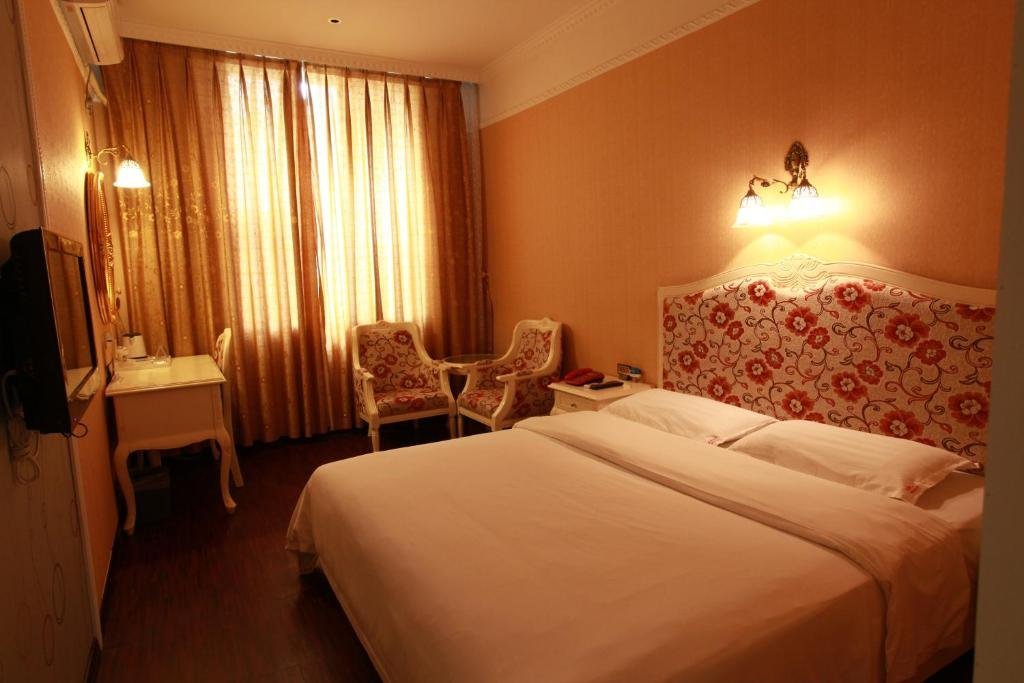 Фото Chengdu Jiali Yansha Hotel