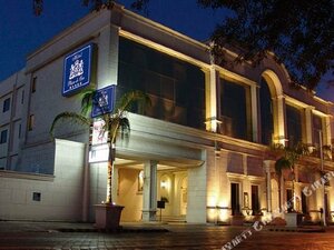 Гостиница Hotel Plaza de Oro