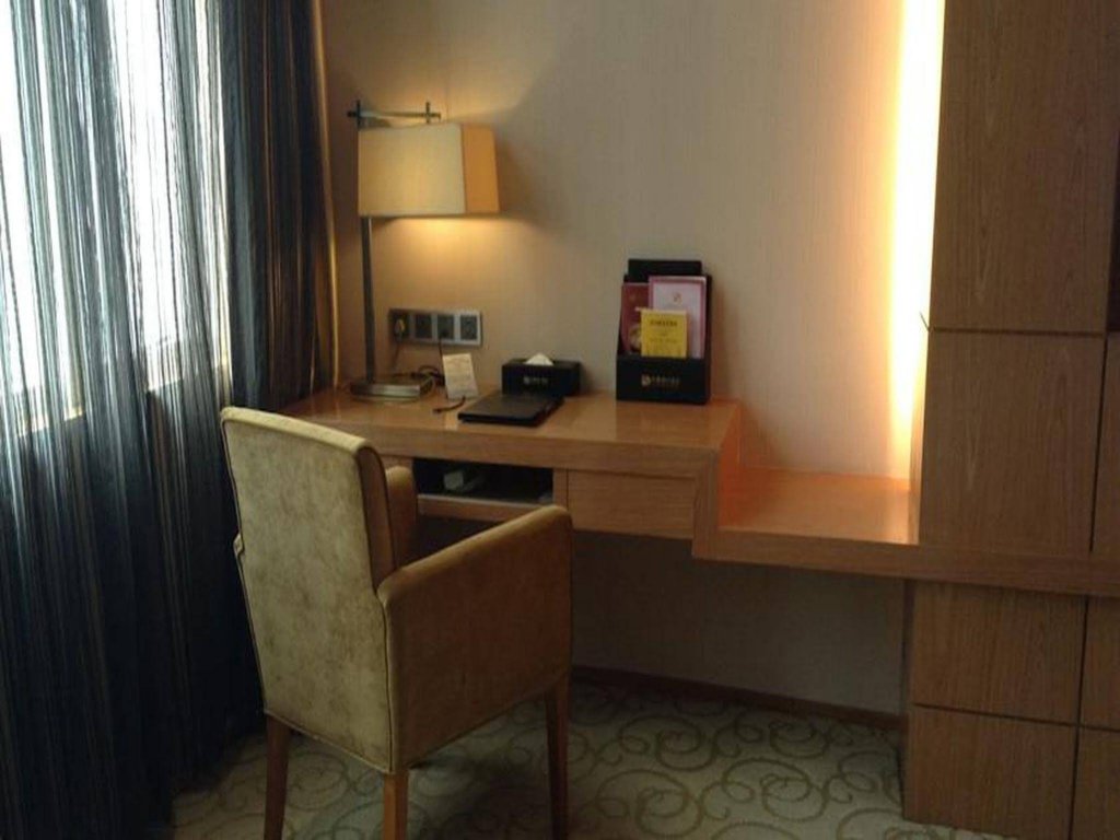Фото Shenzhen Shuidu Holiday Hotel
