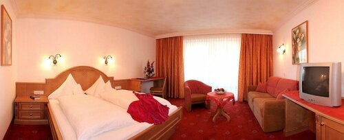 Гостиница Alpenhotel Karwendel - Adults Only в Лойташе