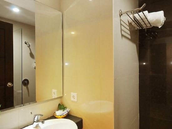 Фото Pratama Hotel and Convention