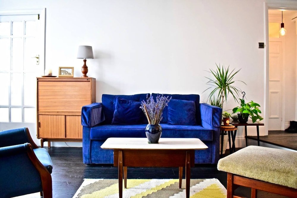 Фото Comfortable Central 1 Bedroom Flat