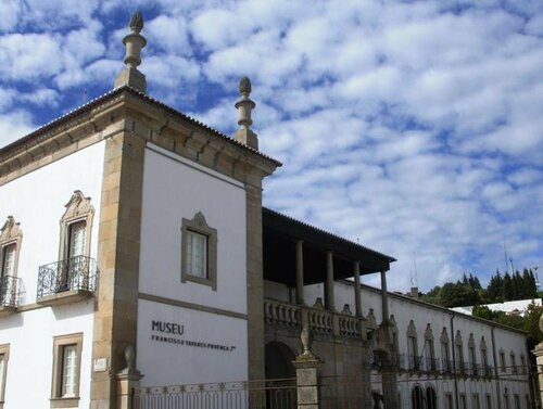 Внешний вид отеля Hotel Rainha D. Amelia, Arts & Leisure в Каштело-Бранку, фото 3