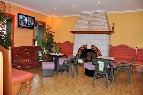 Фото Hotel du Commerce Et de Navarre