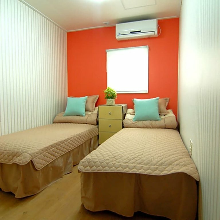 Хостел Vestin Residence Myeong-dong Guesthouse в Сеуле