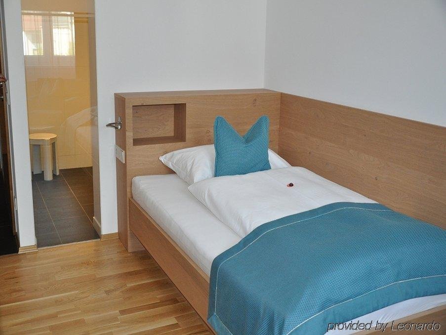 Фото Hotel Goldener Adler Wattens