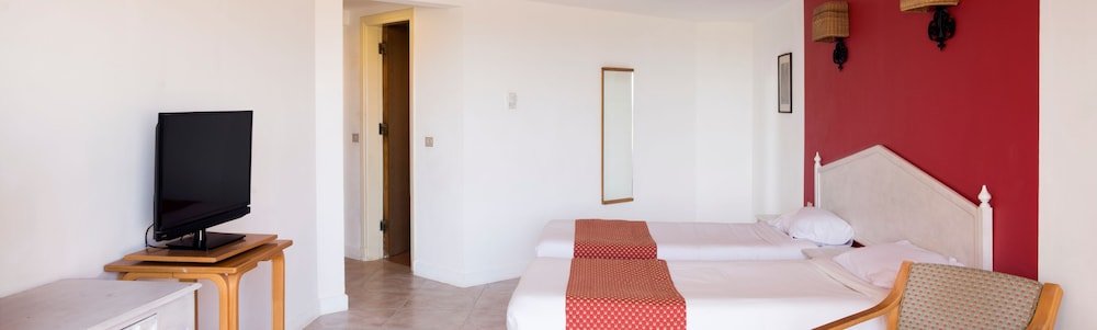 Фото Flamenco Beach and Resort