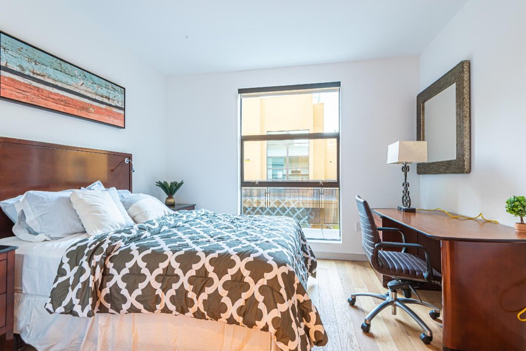 Фото Gorgeous Hollywood Living - 2 Bedroom