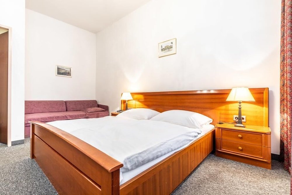 Фото Hotel Pension Lumes