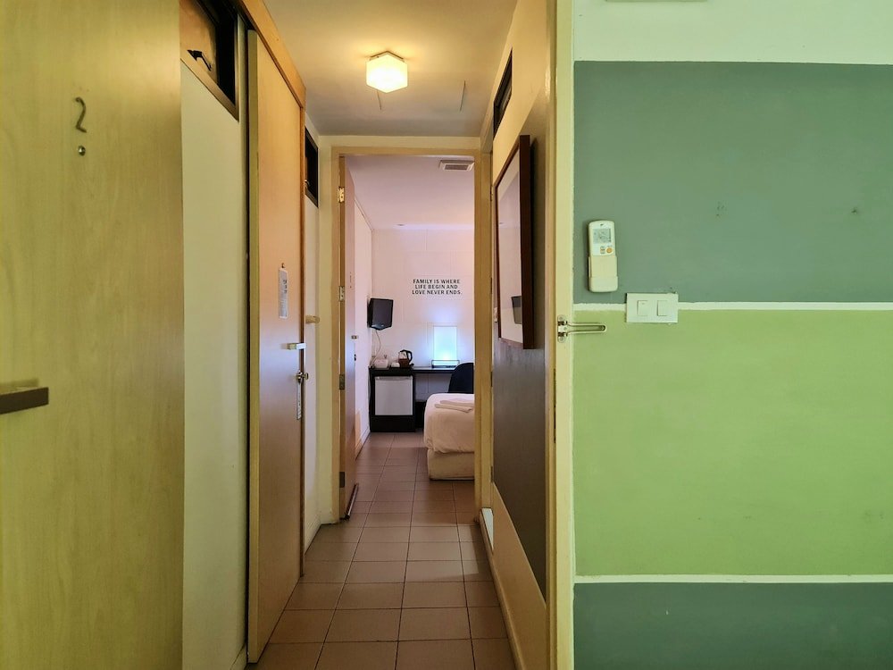 Фото Sathorn Terrace Apartment