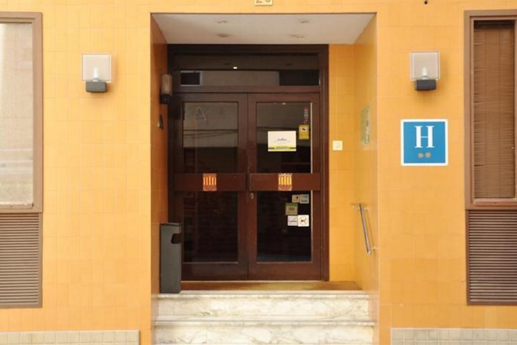 Фото Hotel Alguer Camp Nou