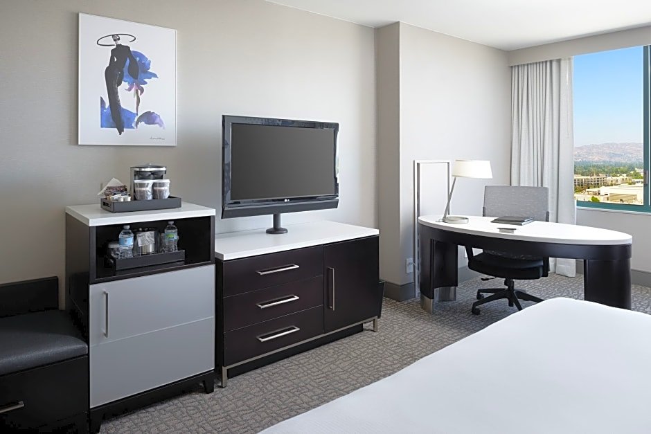 Фото Hilton Woodland Hills/Los Angeles