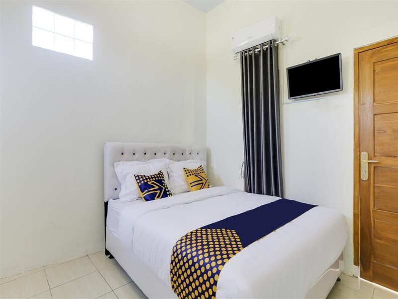 Фото Spot On 3993 Zidney 2 Syariah