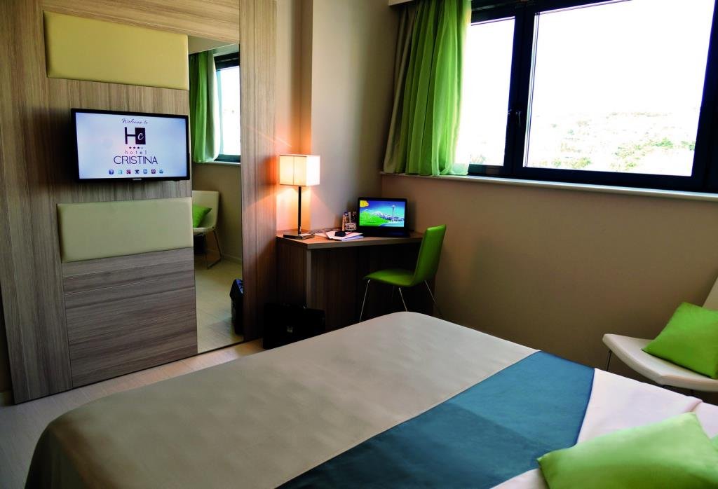 Фото Hotel Cristina