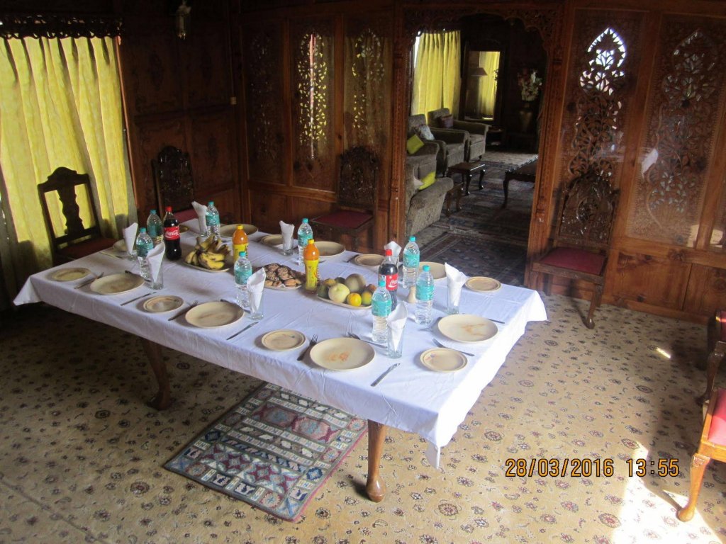 Фото Khilona Group Of Houseboats