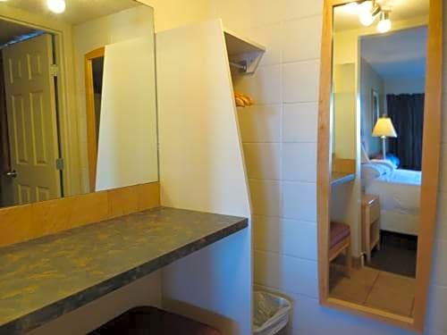 Фото Eastglen Inn