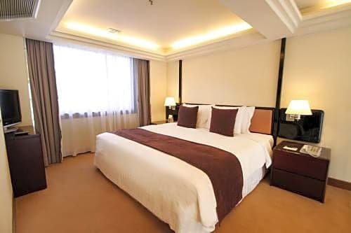 Фото Prudential Hotel