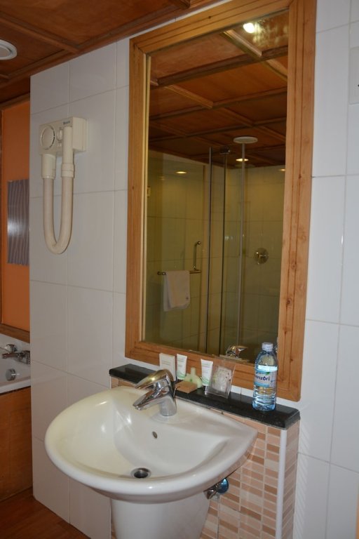 Фото Golf Course Hotel