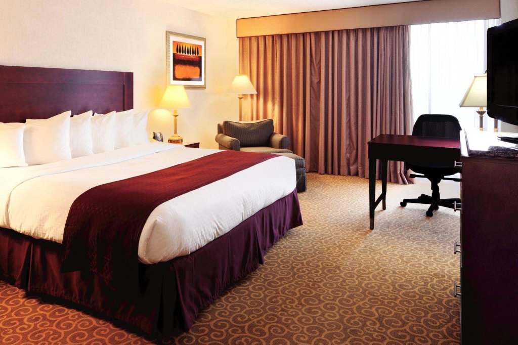 Фото DoubleTree by Hilton Dallas - Richardson