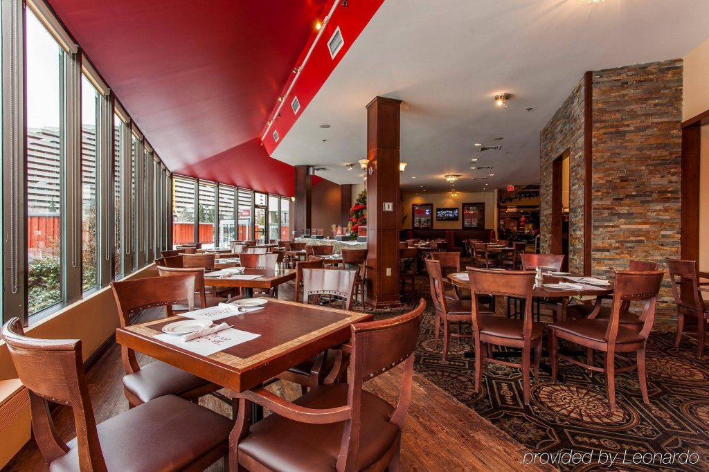 Фото Hotel Universel Montreal