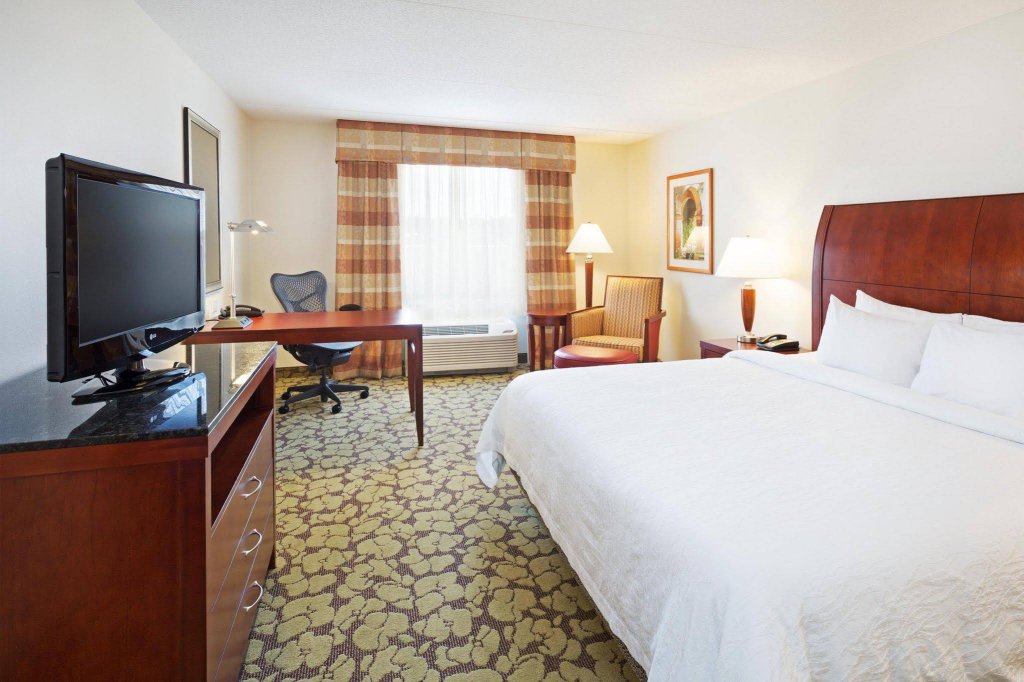 Фото Hilton Garden Inn Myrtle Beach/Coastal Grand Mall