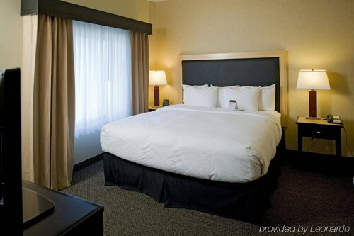 Гостиница DoubleTree by Hilton Hotel Baton Rouge в Батон-Руж