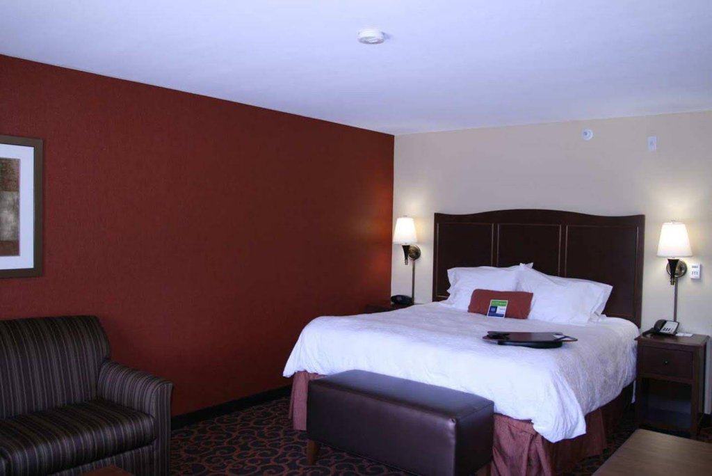 Фото Hampton Inn & Suites Aberdeen