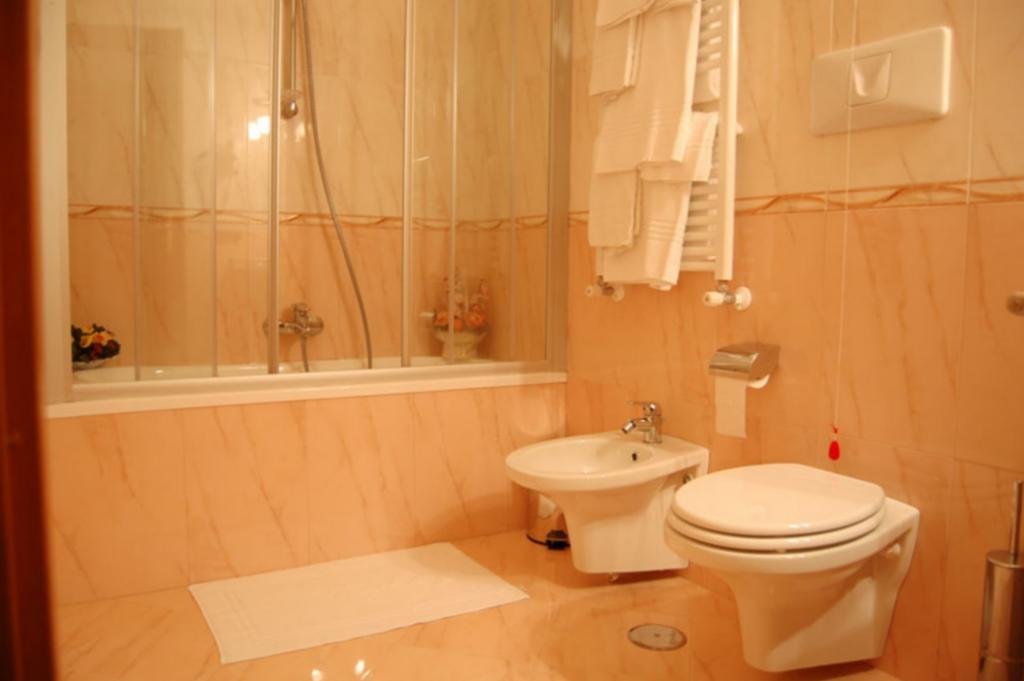 Фото Joyfull Hotel