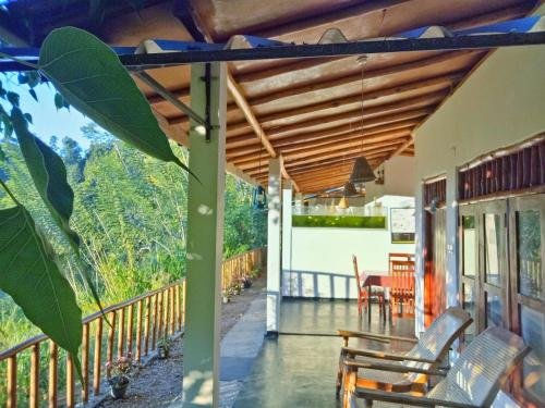 Фото Rainbow Sky Cottage Ella