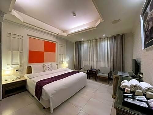 Hotel Alia Motel, Earth, photo