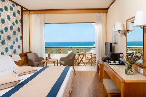 Гостиница Constantinou Bros Athena Royal Beach Hotel