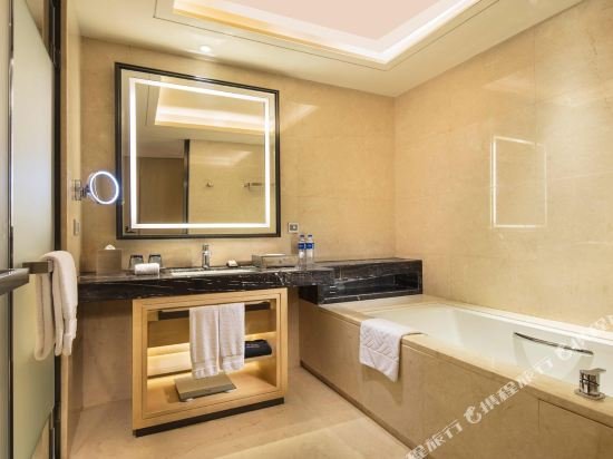 Фото DoubleTree by Hilton Hotel Anshun