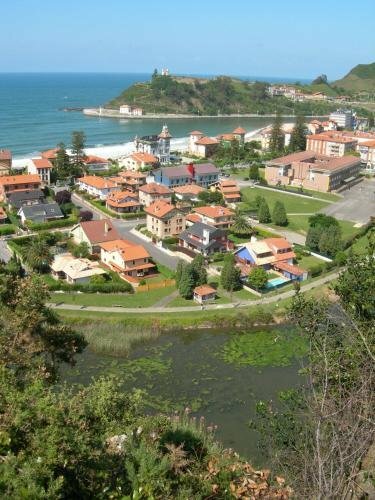 Внешний вид отеля Hotel Villa Rosario II, Edificio Moderno в Рибадеселле, фото 3