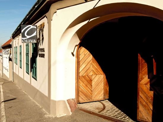 Фото Oliva Hotel & Restaurant