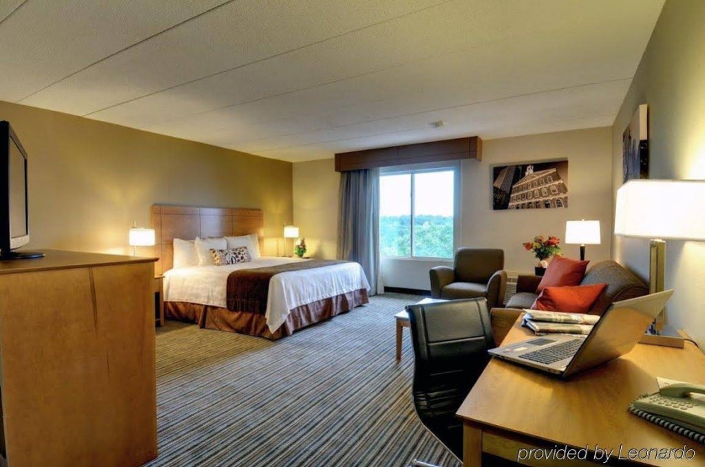 Фото Best Western Plus Waltham Boston