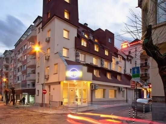 Фото отеля 1