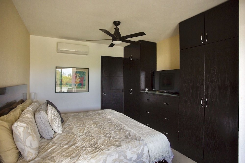 Фото Luxury 2 Bedroom Apartments