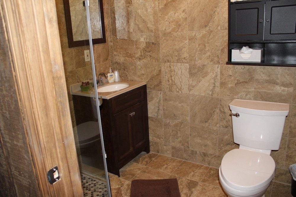 Фото Shawnee Trails Lodging and Suites