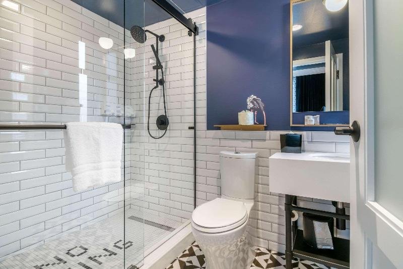 Фото Hotel Belmont Vancouver MGallery