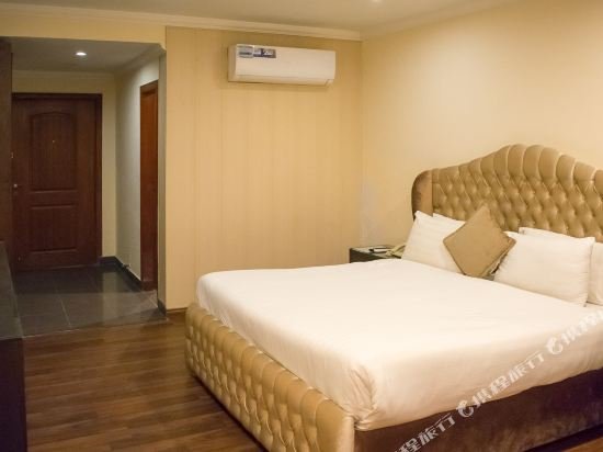 Фото Grand Millennium Hotel