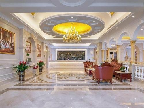 Гостиница Vienna Hotel Shenzhen Henggang New City в Шэньчжэне