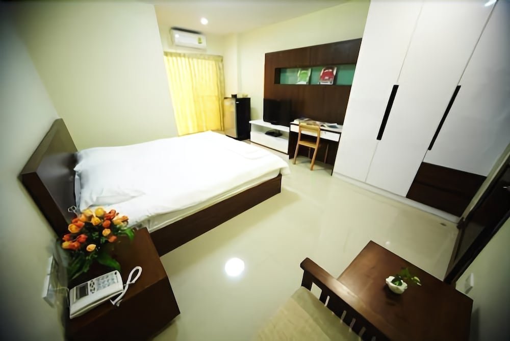 Фото Central place serviced apartment 1
