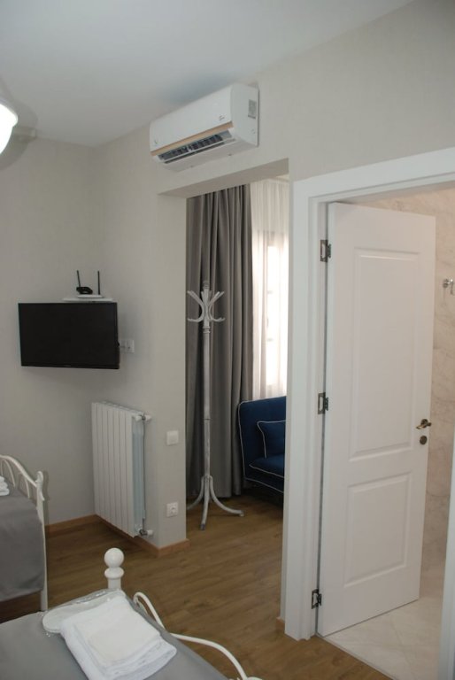 Фото Falcon Apartments Tbilisi