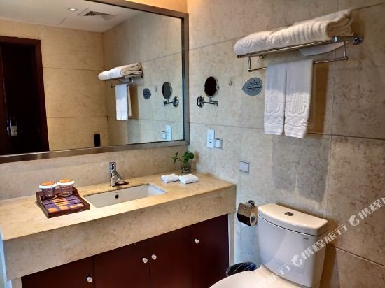 Фото Hangzhou Huachen Fengting Hotel