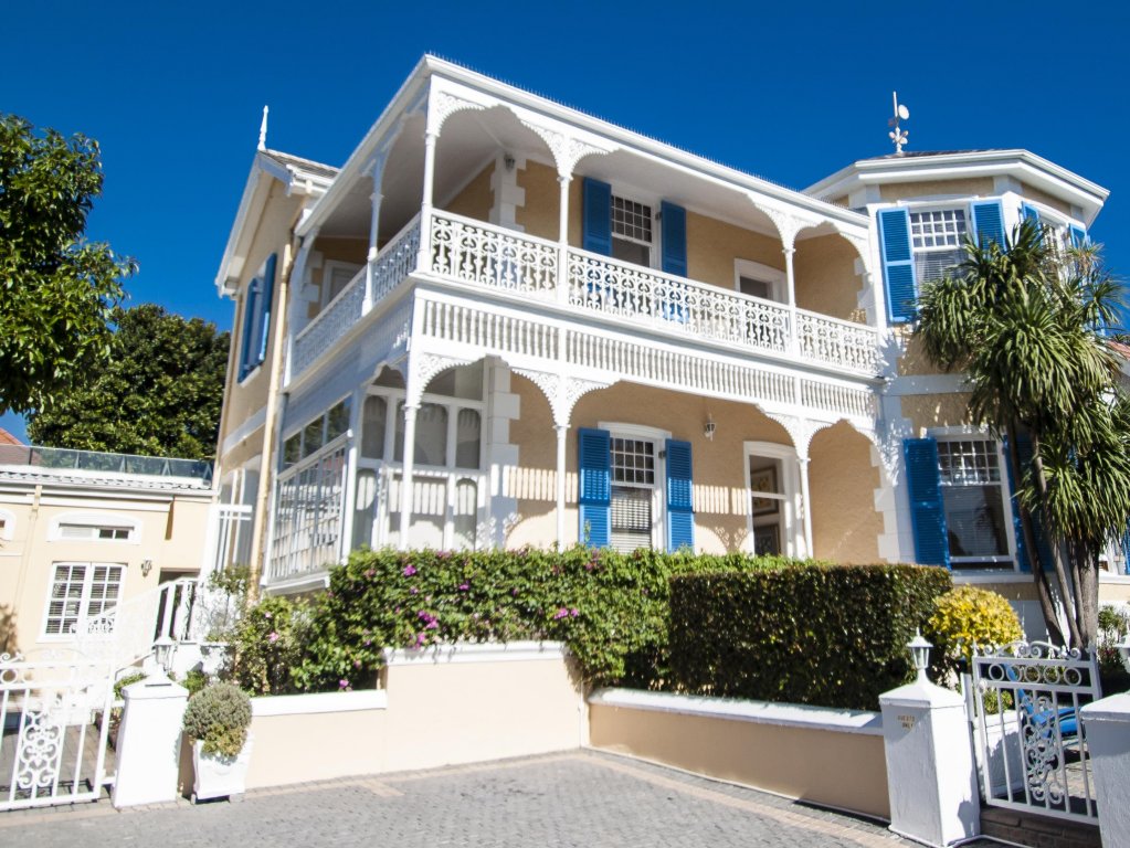 Фото The Walden House