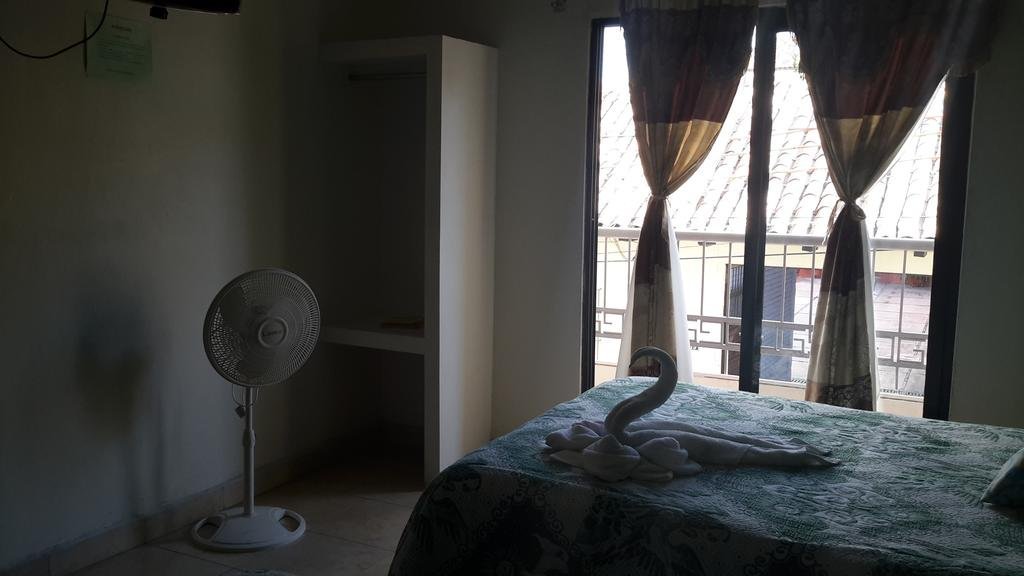 Фото Hotel Lirice Colonial