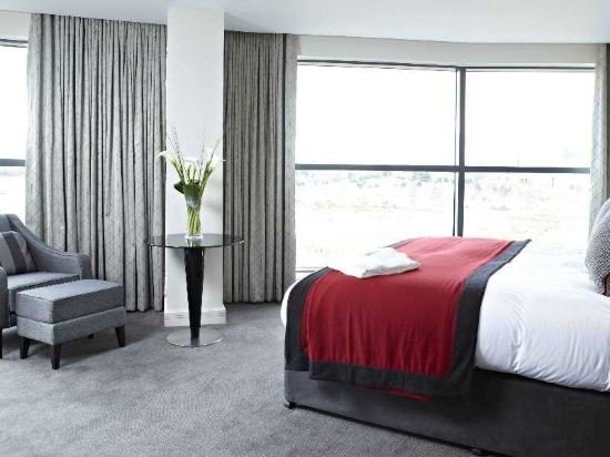 Фото Brooklands Hotel