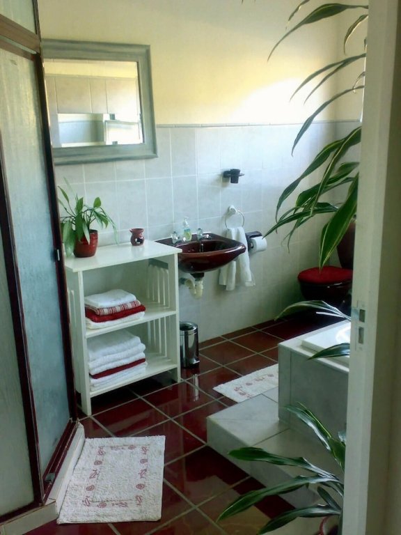 Фото Mountain Bay Self Catering Apartments