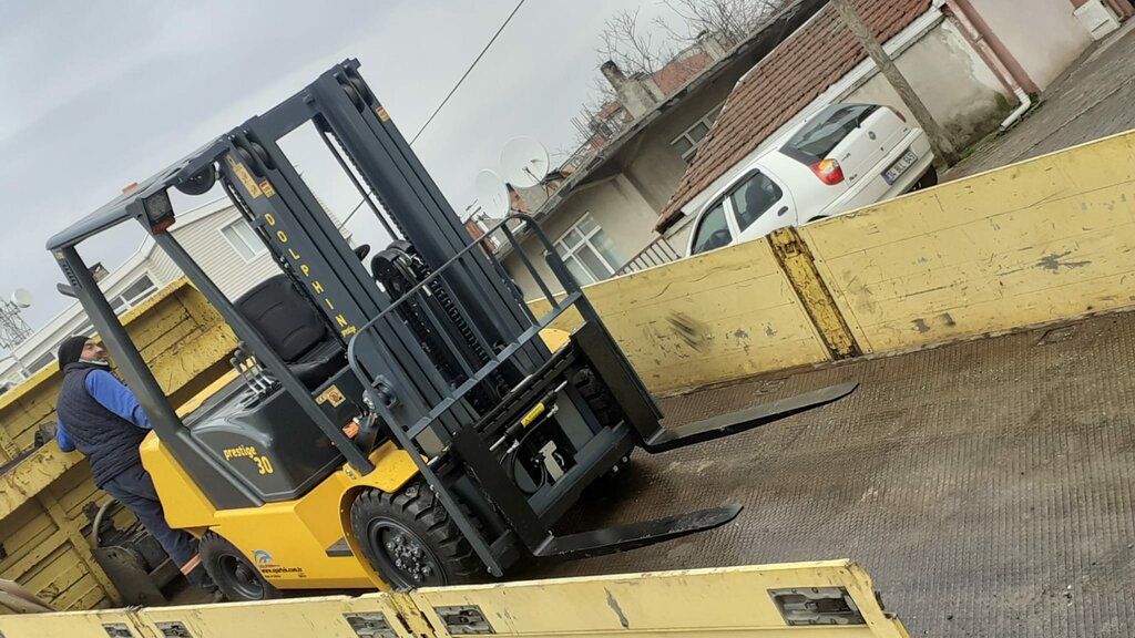 Lifting equipment Derinsu Crane and Forklift, Ergene, photo