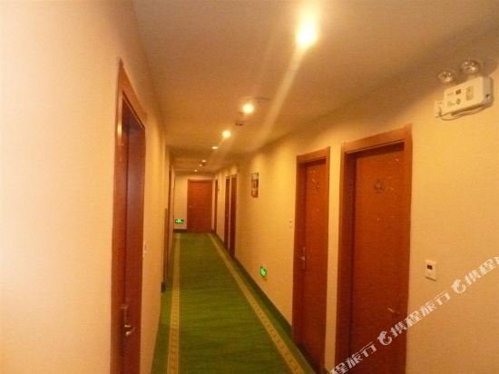 Фото GreenTree Inn Nantong Rugao Ninghai Road Express Hotel